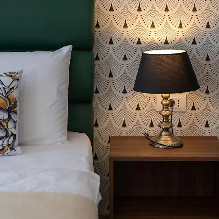 Aurora Πανσιόν