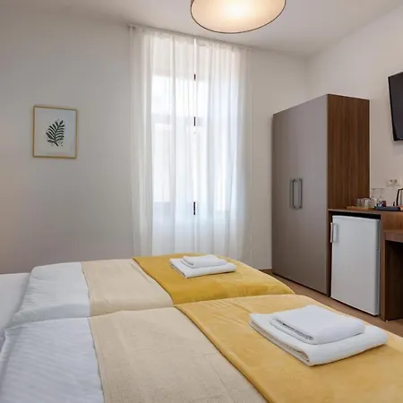 Aurora 4* Pula