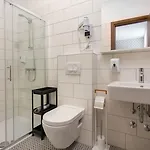 Aurora 4*