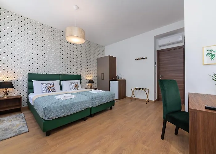 Aurora Guest house 4*